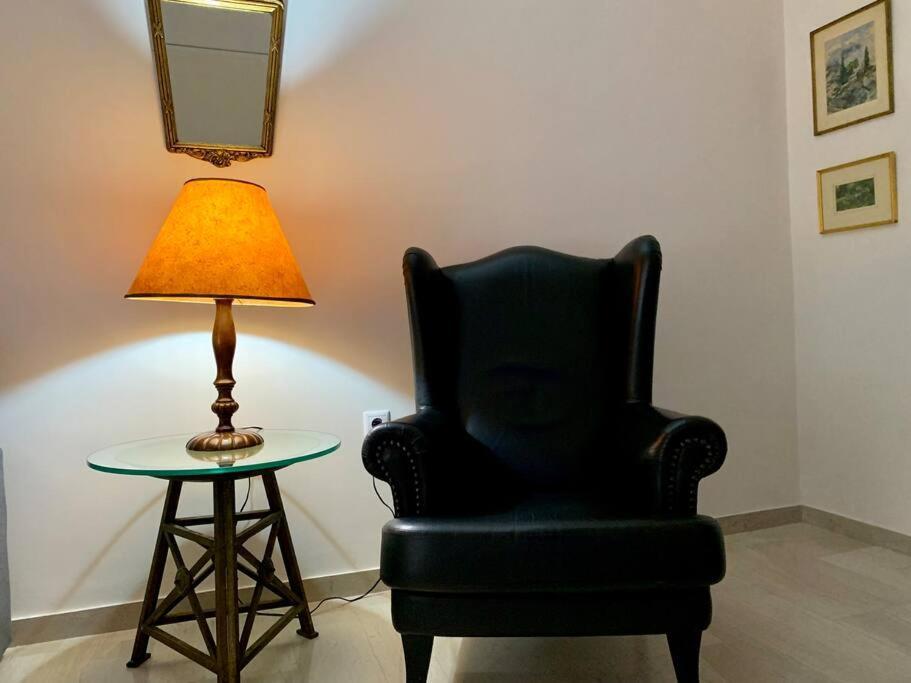 Alexa'S Downtown Apartment Athen Exterior foto